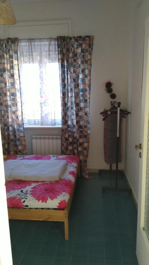 Apartment Монтесильвано Экстерьер фото