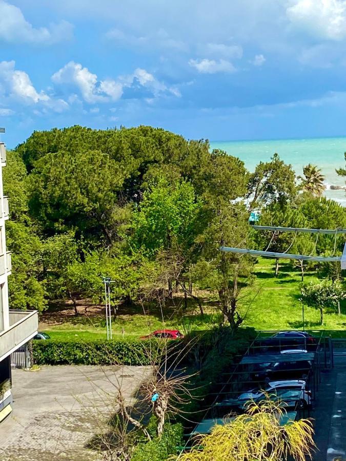 Apartment Монтесильвано Экстерьер фото